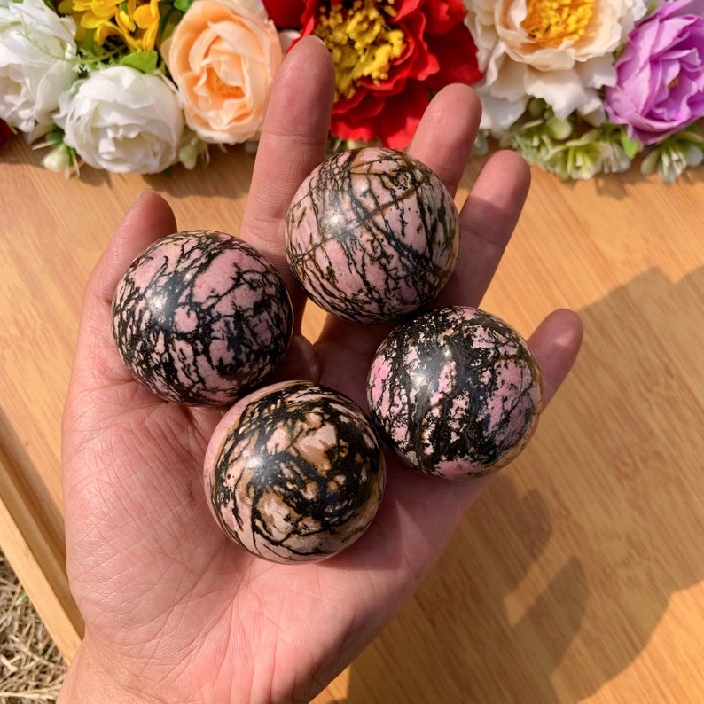 Pink Rhodonite Crystal Sphere, 4 cm Polished Stone Ball, Unique Home Decor, Perfect Gift for Crystal Lovers,Birthday gift