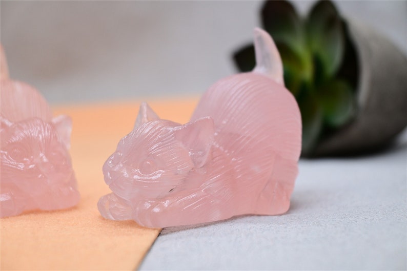 2.2''Natural Hand-carved Rose quartz cat，Quartz crystal，Crystal decor，Crystal cat，Crystal gift，Crystal ornament，Chakra Reiki healing 1PC