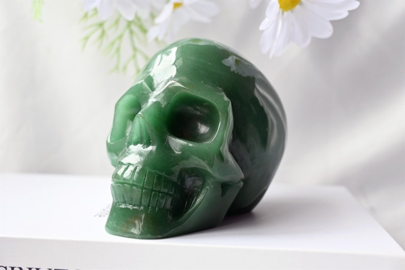 4'' Natural Hand carved Aventurine skull，Crystal skull, Quartz crystal，Crystal gift，Decoration，Desktop ornament，Crystal skull，Reiki healing