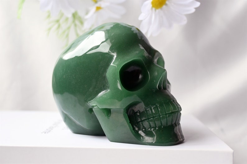4'' Natural Hand carved Aventurine skull，Crystal skull, Quartz crystal，Crystal gift，Decoration，Desktop ornament，Crystal skull，Reiki healing