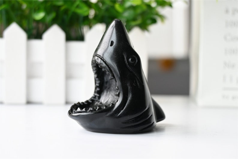 2.4'' Carved Natural Obsidian Shark，Shark skull，crystal decor，Crystal shark，Quartz Crystal，Crystal gift，Crystal ornament，Crystal Healing 1PC