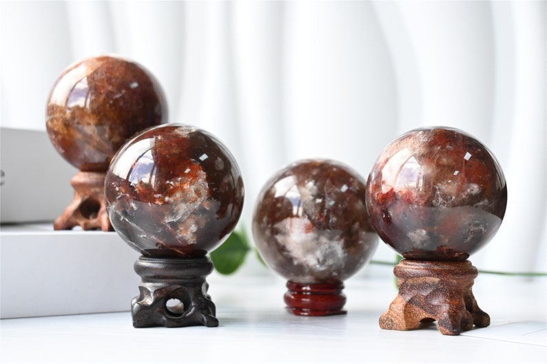 50+mm+ Natural Red Gum flower Sphere，Crystal sphere，Quartz Crystal，Crystal ball，Polishing Labradorite ball，Crystal Healing ball Gift Random