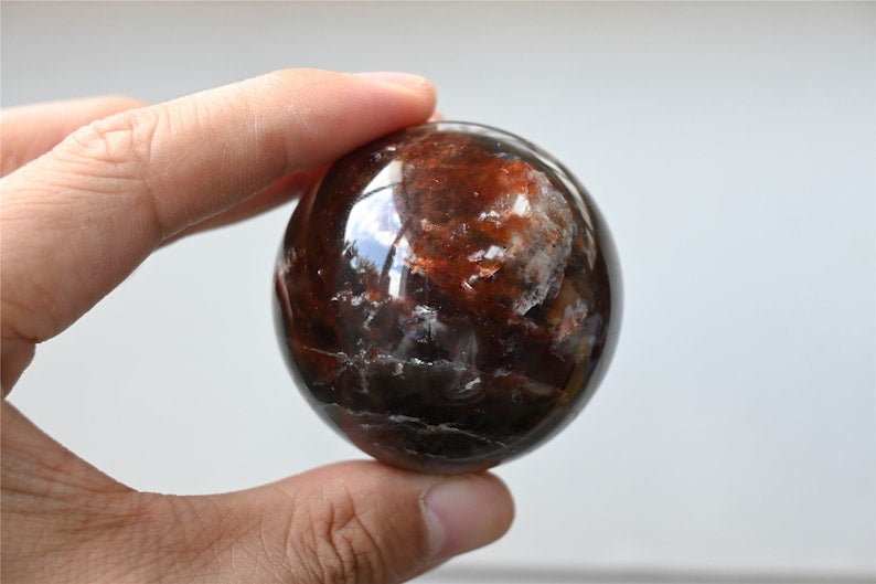50+mm+ Natural Red Gum flower Sphere，Crystal sphere，Quartz Crystal，Crystal ball，Polishing Labradorite ball，Crystal Healing ball Gift Random