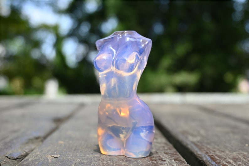 3.5"+ Hand Carved Pink Opalite Female Model，Crystal Palm，Opalite beauty，Energy Reiki Healing Statue，Home Decor，Crystal Gifts 1PC