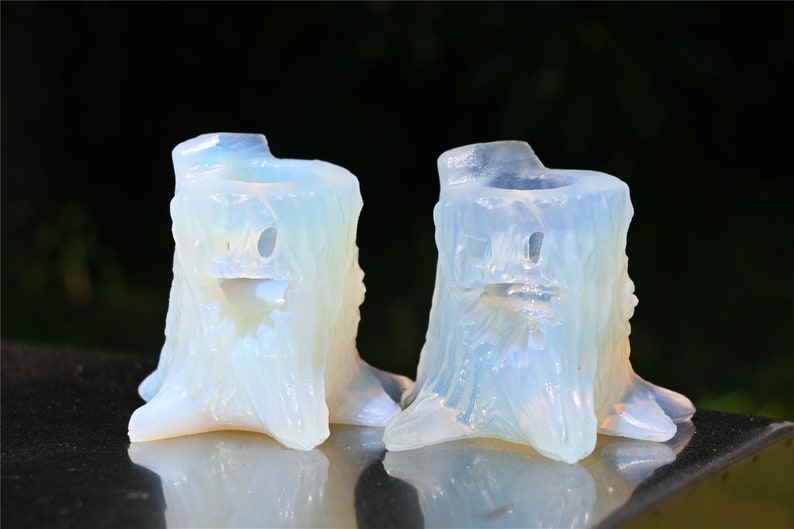 2.8'' carved Opalite Ghost tree hole，Crystal Ghost tree hole，Halloween gift，Quartz Crystal，Hand carved skull，Crystal ornament Healing 1PC