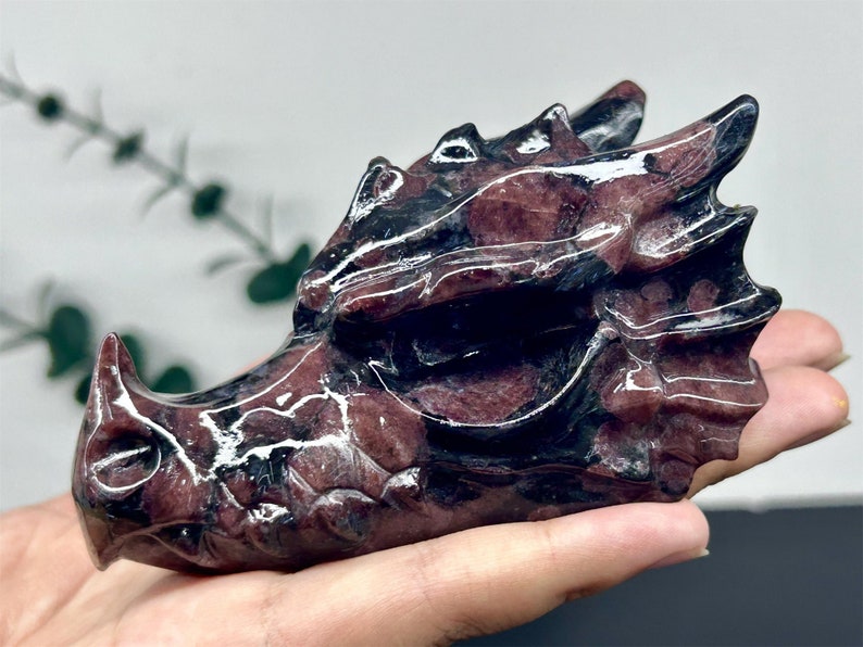 3.6" Natural Garnet Dragon，Quartz Crystal Dragon Head Carving,Garnet Dragon，Home Decor，Reiki Healing Figurine，Crystal gifts 1PC