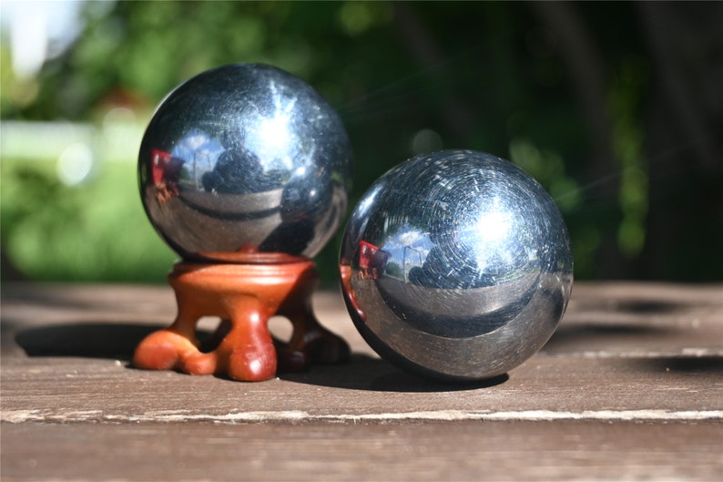 35-40mm+ Natural Terahertz ball，Crystal ball，Terahertz ball，Quartz Crystal Ball，Terahertz Crystal Healing Divination ball 1pc