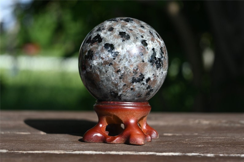 40-50mm+ Natural Yooperlite ball，Crystal sphere，Quartz Crystal Ball，Crystal decor，Yooperlite ball，Crystal Healing crystal ball Gift 1PC+Base