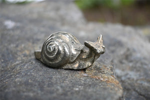 2'' Carved Chalcopyrite Snail，Quartz Crystal Carvings，Crystal Snail，Gemstone carved Snail，Crystal Gifts 1pc