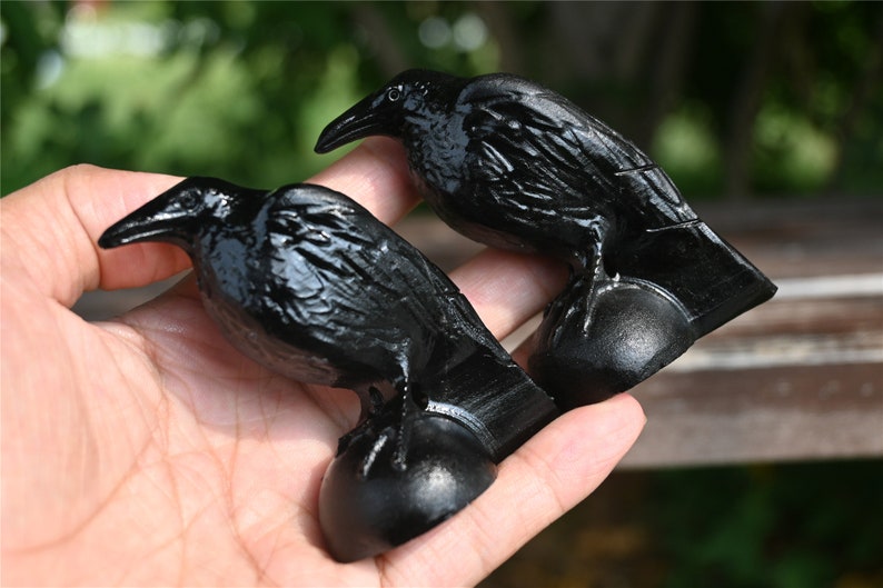 2.8'' Natural Carved Obsidian crow，Crystal crow, quartz crystal，Crystal gift，Halloween present，Crystal ornament，Chakra reiki healing 1pc