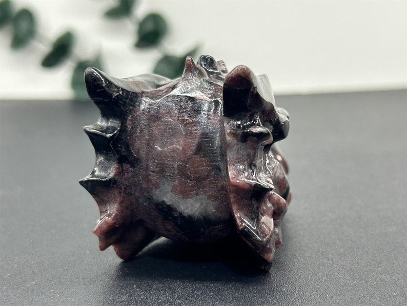 3.6" Natural Garnet Dragon，Quartz Crystal Dragon Head Carving,Garnet Dragon，Home Decor，Reiki Healing Figurine，Crystal gifts 1PC