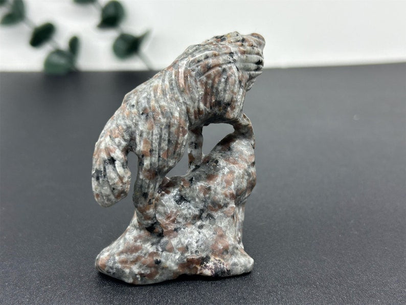 2.8" Natural Yooperlite Wolf,Quartz Crystal Carved Wolf,wolf Carving,Reiki Healing,Home Decoration,Christmas Gifts 1PC