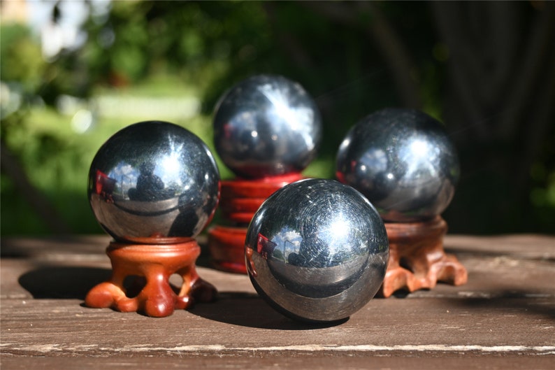 35-40mm+ Natural Terahertz ball，Crystal ball，Terahertz ball，Quartz Crystal Ball，Terahertz Crystal Healing Divination ball 1pc