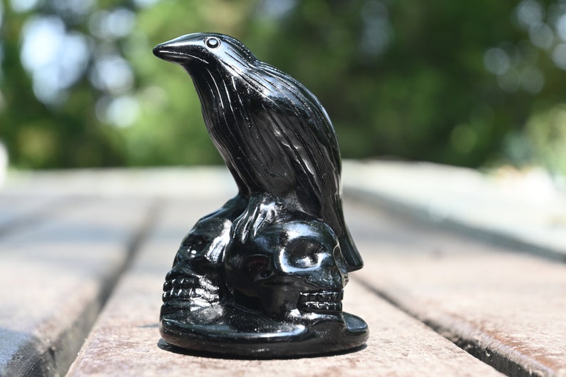 3.1'' Natural Carved Obsidian crow skull，Crystal crow, quartz crystal，Crystal gift，Halloween present，Crystal ornament，Chakra reiki healing