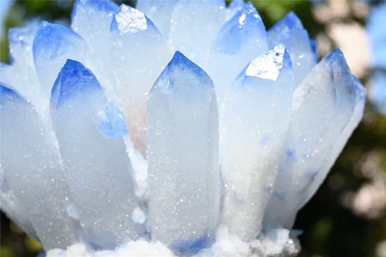 5KG+ Laboratory Blue Crystal cluster，Blue quartz Cluster，Quartz Point VUG，Mineral Specimen Healing Degaussing Decor Collection 1PC