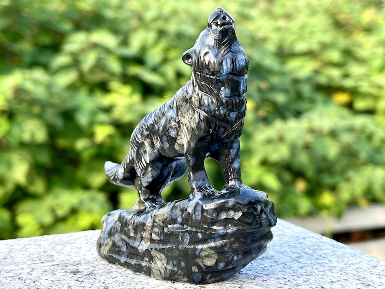 3.4" Natural llanite Carved wolf ,Crystal Carved Wolf,wolf Carving,Wolf Statue，Reiki Healing,Home decoration,Christmas Gifts 1PC