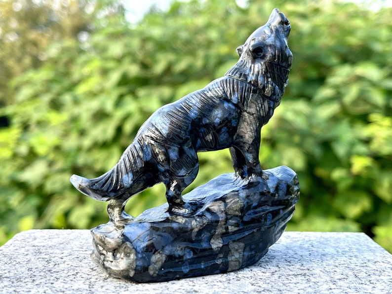 3.4" Natural llanite Carved wolf ,Crystal Carved Wolf,wolf Carving,Wolf Statue，Reiki Healing,Home decoration,Christmas Gifts 1PC