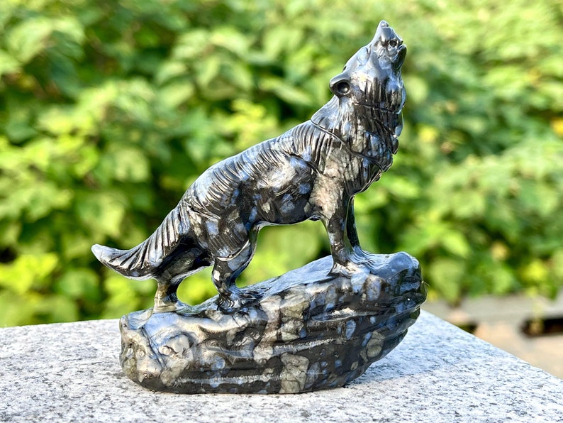 3.4" Natural llanite Carved wolf ,Crystal Carved Wolf,wolf Carving,Wolf Statue，Reiki Healing,Home decoration,Christmas Gifts 1PC