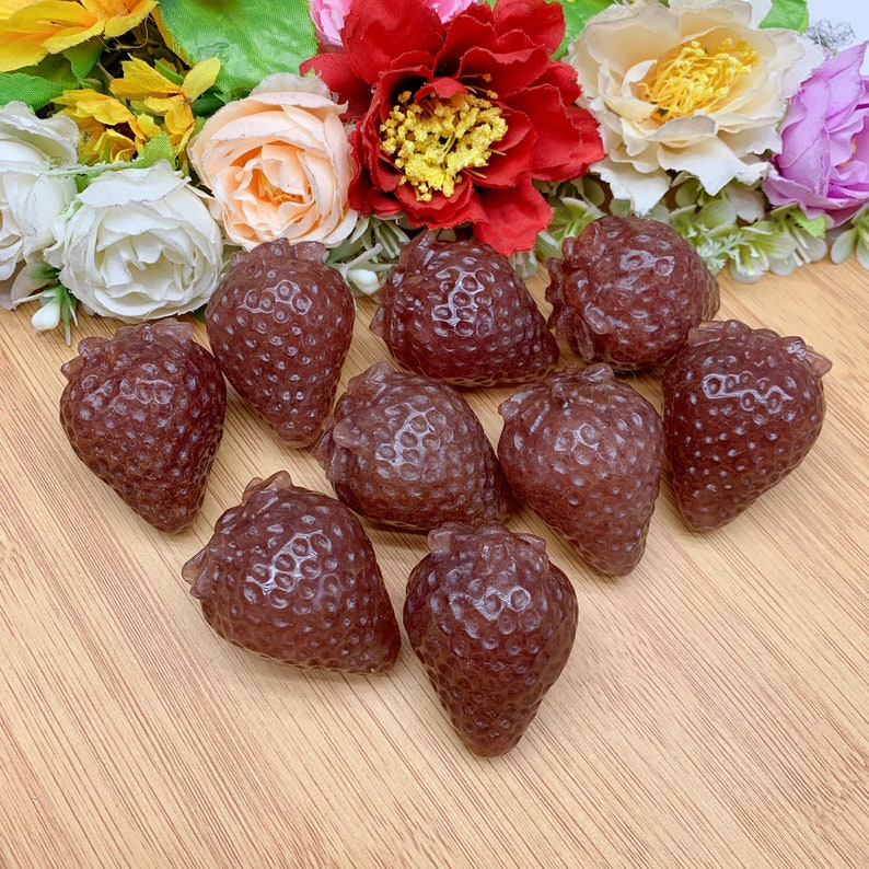 Exquisite 1.5" Strawberry Quartz Crystal Carving - Eye-Catching Home Decor, Memorable Housewarming Gift, Must-Have for Crystal Lovers