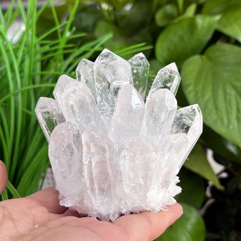 Natural Clear Quartz Crystal Cluster,Crystal Point,Quartz Vug,Mineral Specimen,Home Decoration,Crystal Reiki,Crystal Chakra,Crystal Gift.