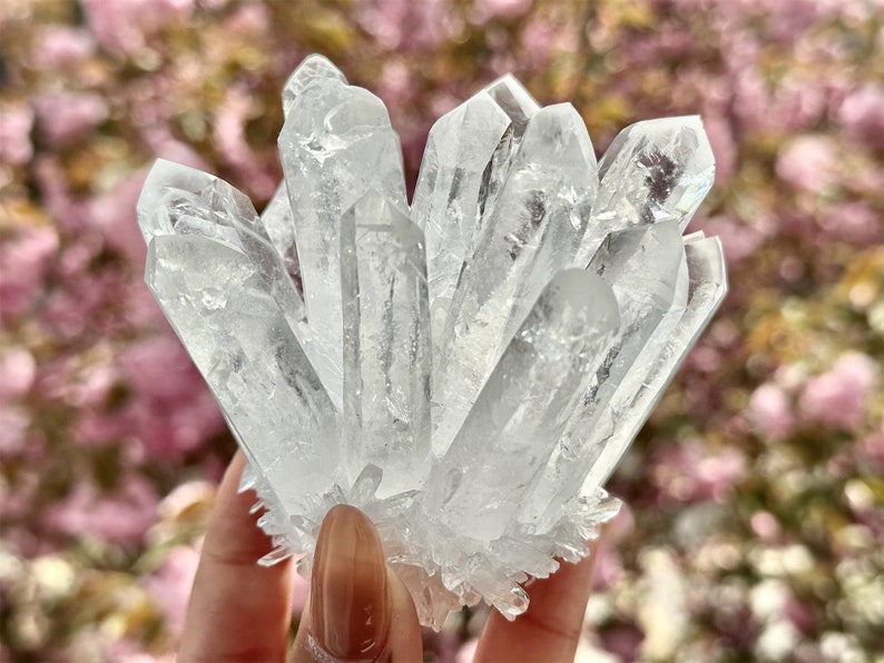 300g+ Clear Quartz Cluster，Cluster Crystal，Quartz Point VUG，Mineral Specimen Healing Degaussing Decor Collection，Crystal decoration 1PC