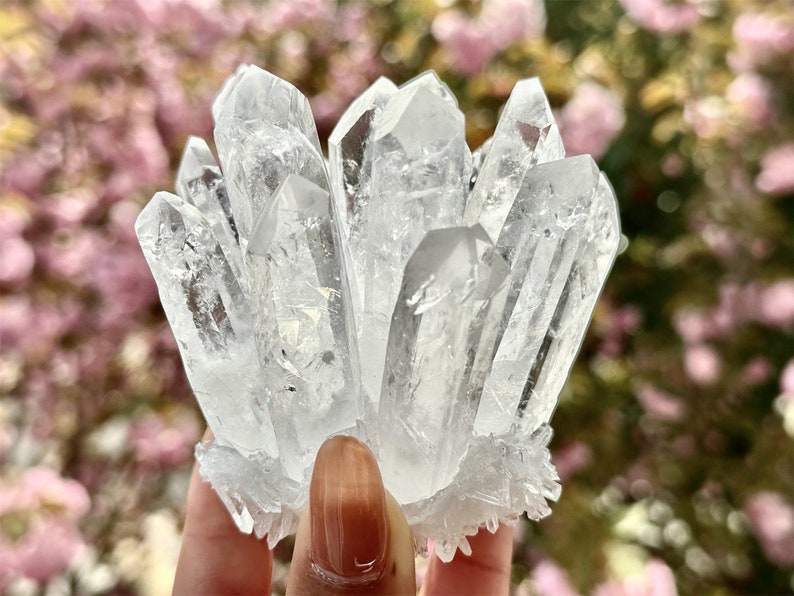 300g+ Clear Quartz Cluster，Cluster Crystal，Quartz Point VUG，Mineral Specimen Healing Degaussing Decor Collection，Crystal decoration 1PC