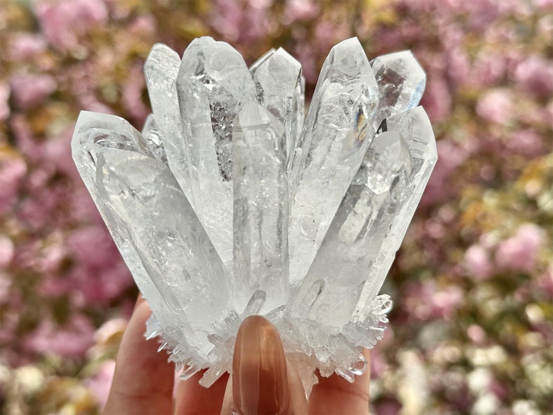 300g+ Clear Quartz Cluster，Cluster Crystal，Quartz Point VUG，Mineral Specimen Healing Degaussing Decor Collection，Crystal decoration 1PC