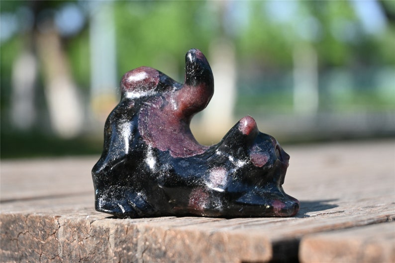 2.2'' Natural carved Garnet cat，Quartz crystal，Crystal decor，Crystal cat，Crystal gift，Crystal ornament，Chakra Reiki healing 1PC