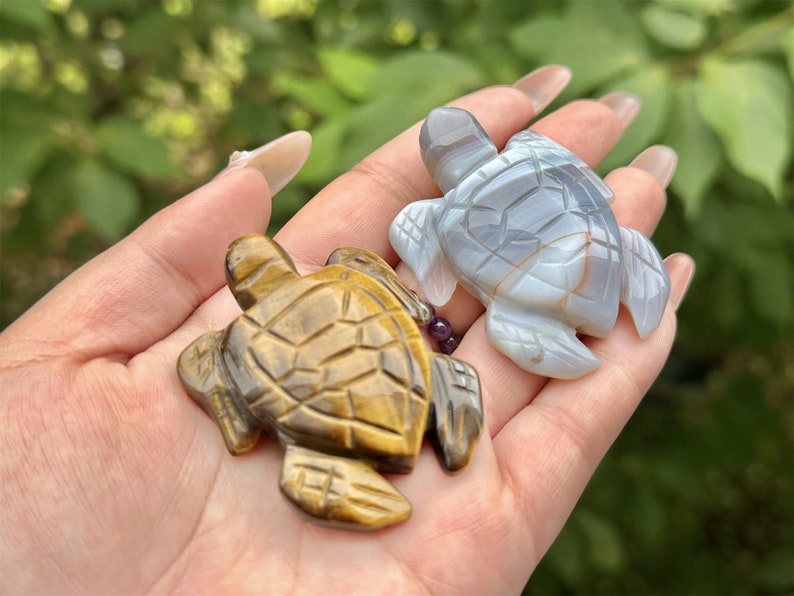 2.2" Natural Crystal Quartz Hand Carved Sea Turtle,Agate Sea Turtle,Sea Turtle Carving,Energy crystal,Reiki healing,Home Decor,gifts 1PC