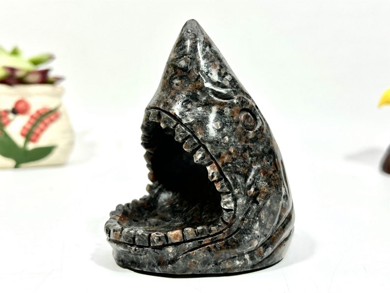 4.4" Natural Yooperlite Hand Carved Shark Head,Crystal Quartz Skull,Shark Carving,EnergyCrystal,Home Decor,Reiki healing,Crystal gift 1PC