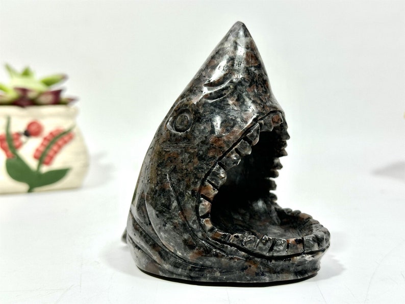 4.4" Natural Yooperlite Hand Carved Shark Head,Crystal Quartz Skull,Shark Carving,EnergyCrystal,Home Decor,Reiki healing,Crystal gift 1PC