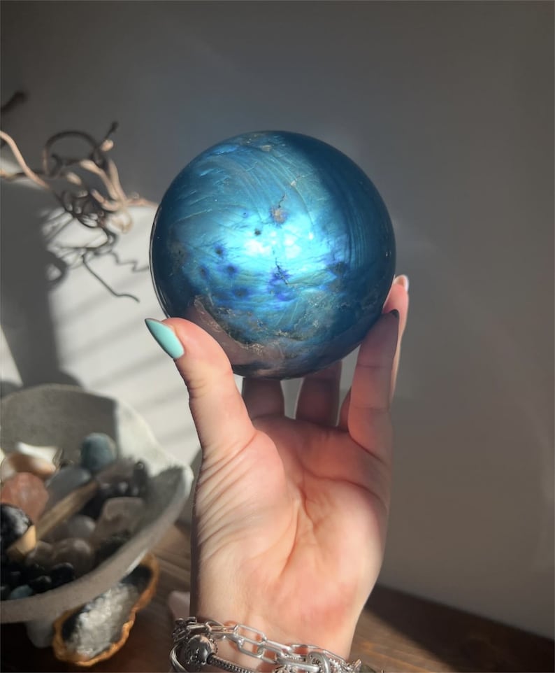 5CM+ Natural Blue Labradorite Hand Carved Sphere,Quartz Crystal Ball,Labradorite Ball,Home Decor,Energy Crystal Ball,Crystal Gifts 1PC