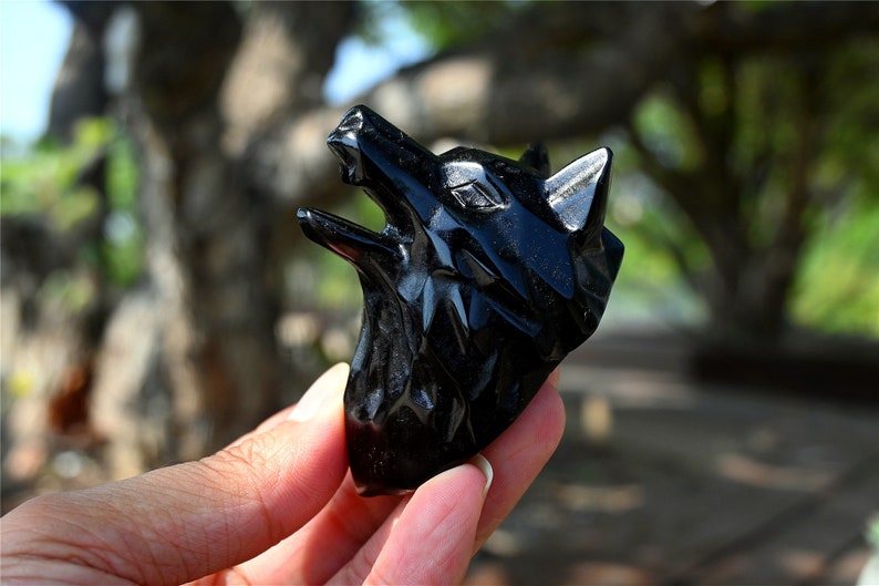 2.7'' Natural Hand carved Obsidian Wolf skull，Crystal Wolf skull，Crystal gift，Quartz Crystal，Crystal ornament，Crystal Healing