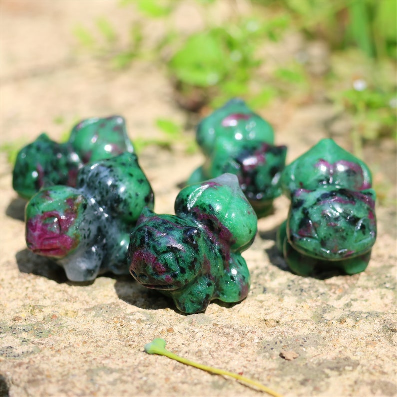 1.3" Natural Zoisite Carved Bulbasaur,Zoisite frog,Crystal Bulbasaur,Crystal Pokemon ,Reiki healing，Crystal Bulbasaur,Crystal Gifts 1PC