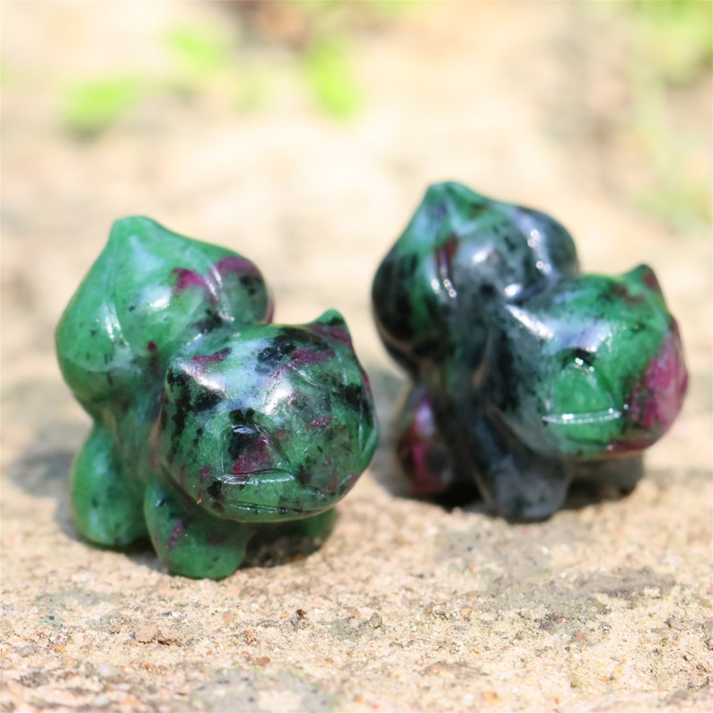 1.3" Natural Zoisite Carved Bulbasaur,Zoisite frog,Crystal Bulbasaur,Crystal Pokemon ,Reiki healing，Crystal Bulbasaur,Crystal Gifts 1PC