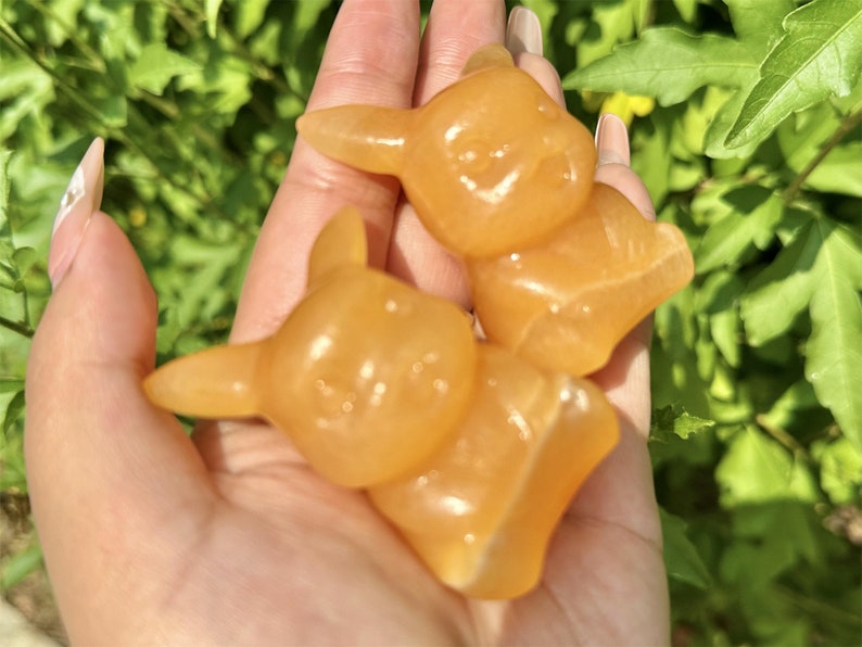 2.4" Natural Geode Stone Hand Carved Pikachu,Crystal quartz Elf,Pikachu Carving,Energy crystal,Reiki healing,Home Decor,Crystal gifts 1PC