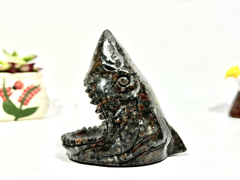 4.4" Natural Yooperlite Hand Carved Shark Head,Crystal Quartz Skull,Shark Carving,EnergyCrystal,Home Decor,Reiki healing,Crystal gift 1PC