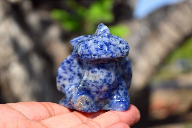 2'' Natural Blue dot stone dragon，Crystal Dragon，Hand carved Crystal Dragon，Quartz Crystal，crystal decor，Crystal ornament，Crystal Healing