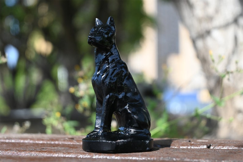 2.4'' Natural carved Obsidian dog，Quartz Crystal，Crystal gift，Crystal dog，Crystal gift，Crystal Figurine,Hand carved，Crystal ornament Healing