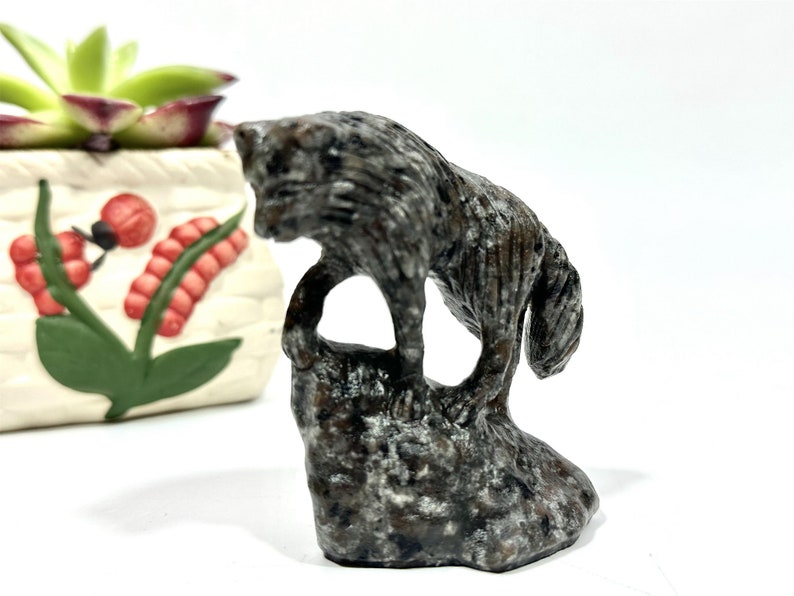 2.8" Natural Yooperlite Hand Carved Wolf skull,Crystal quartz Wolf,Wolf Carving,Energy crystal,Reiki healing,Home Decor,Crystal gifts 1PC