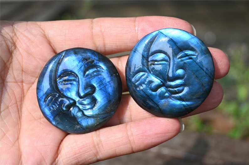 1.6'' Natural Hand carved Labradorite Sun and moon，Quartz crystal carved ，Crystal gift，Crystal ornament，Healing Sun and moon carved