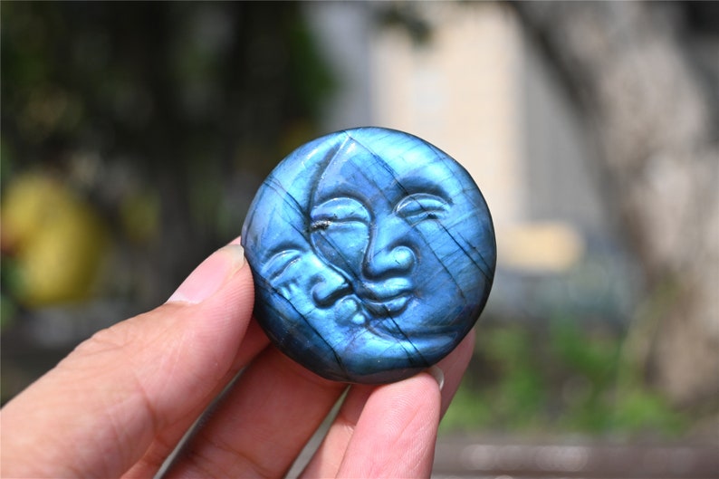 1.6'' Natural Hand carved Labradorite Sun and moon，Quartz crystal carved ，Crystal gift，Crystal ornament，Healing Sun and moon carved