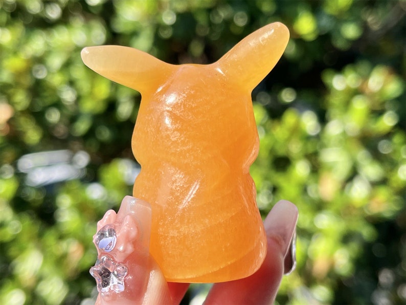 2.4" Natural Geode Stone Hand Carved Pikachu,Crystal quartz Elf,Pikachu Carving,Energy crystal,Reiki healing,Home Decor,Halloween gifts 1PC