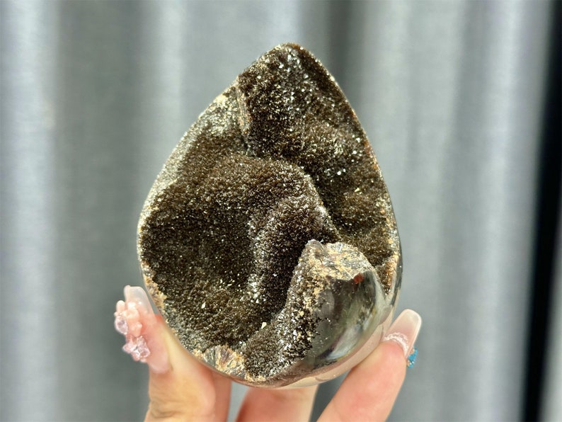 Natural Dragon septarian Hand Carved Egg,Septarian Dragon Egg,quartz crystal,Crystal egg,Home Decor,Crystal gifts 1pc+Free Base