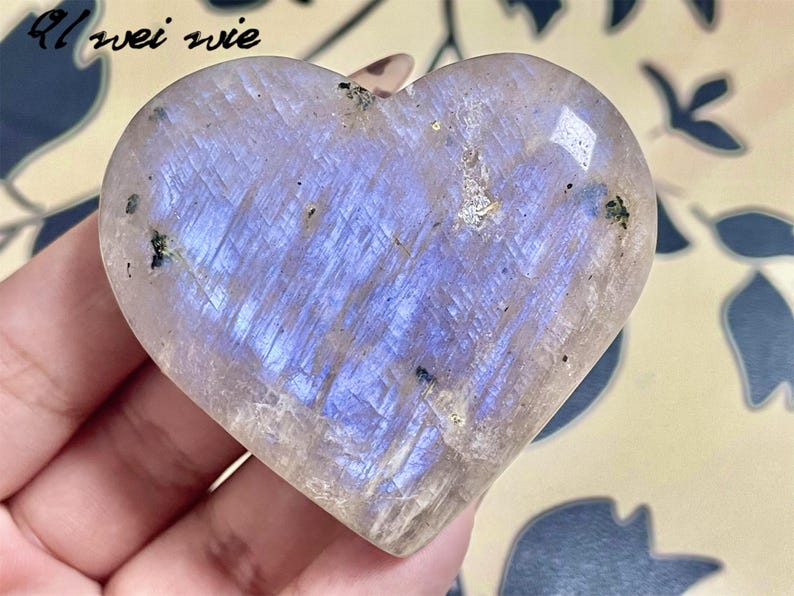 2.2" Natural Moon Stone Hand Carved Heart,Crystal Quartz love,Healing Palm Stone,Reiki Healing Crystal,Home Decor,Crystal Gifts 1PC