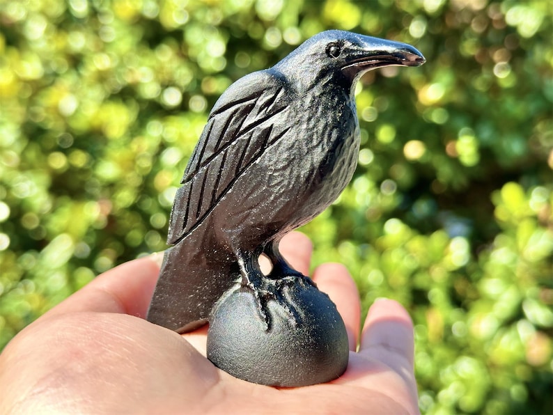 3.4" Natural Obsidian Hand Carved Crow,Crystal Quartz Bird,Crow Carving,Energy crystal,Reiki healing,Home Decor,Halloween gifts 1PC