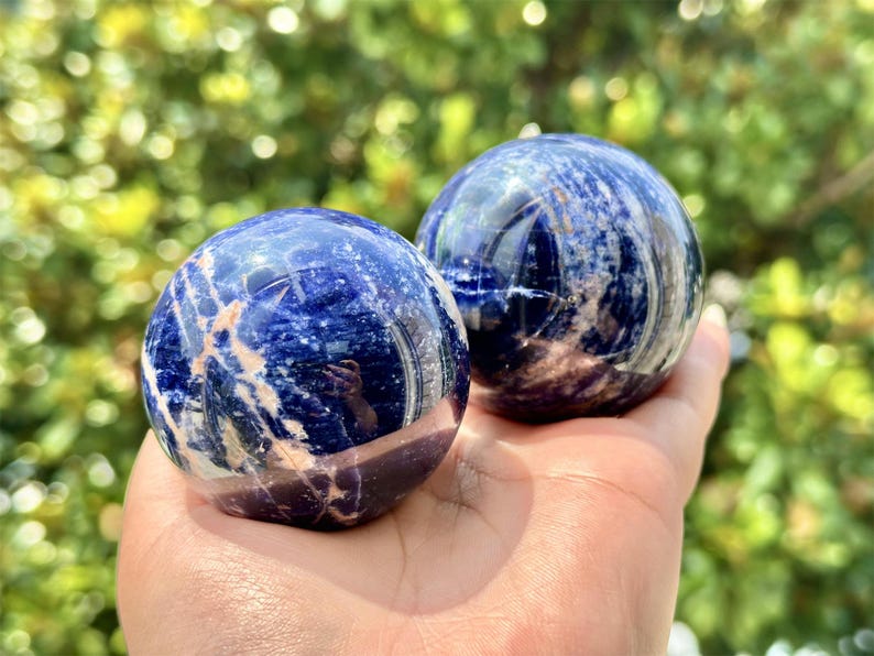 1PC 50mm+ Natural Sodalite Sphere,Quartz Crystal,Crystal Ball Carving,Reiki Healing Crystal,Home Decor,Energy Crystal,Crystal gifts 1PC