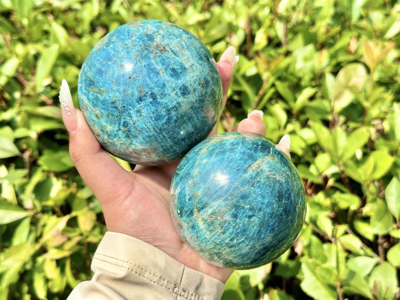 Natural Apatite Hand Carved Sphere,Quartz Crystal,Apatite Ball,Home Decor,Reiki Healing,Energy Crystal ball,Crystal Gift+Free Base 1PC