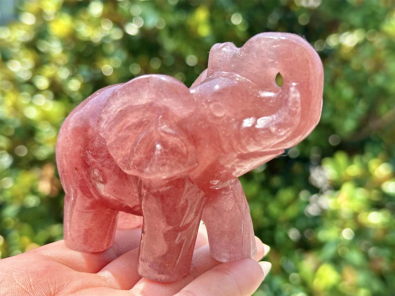 4" Natural Strawberry Qquartz Hand Carved Elephant,Crystal quartz Elephant Carving,Energy crystal,Reiki healing,Home Decor,Crystal gift 1PC