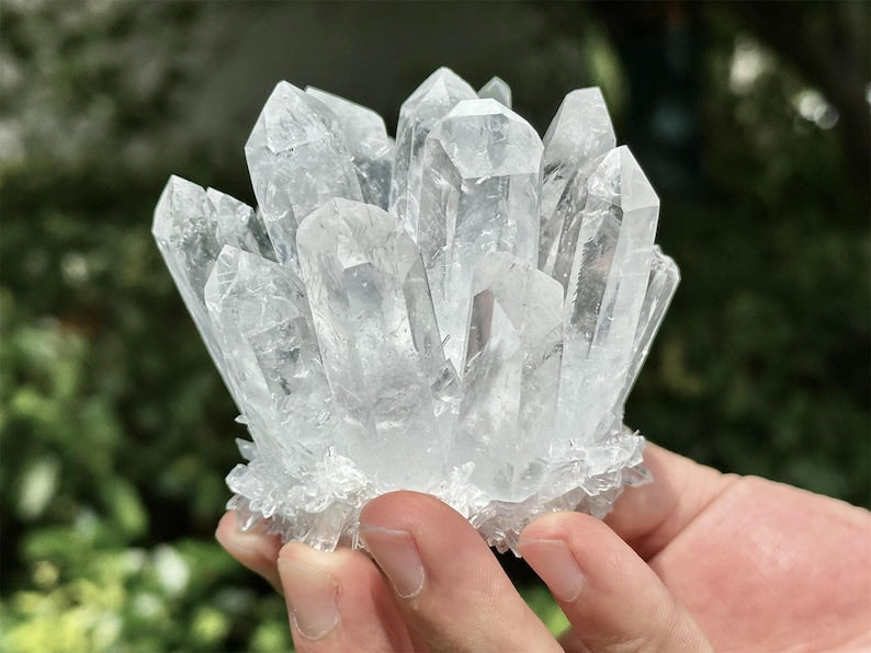 300g+ Natural Clear Quartz Cluster Crystal,Quartz Point VUG,Home Decor,Energy Crystal,Reiki healing,Crystal gift 1PC